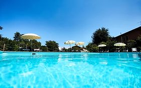 Hotel Meublè Tenesi